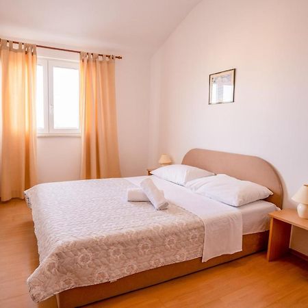 Apartments Valentin ปริฟลากา ภายนอก รูปภาพ