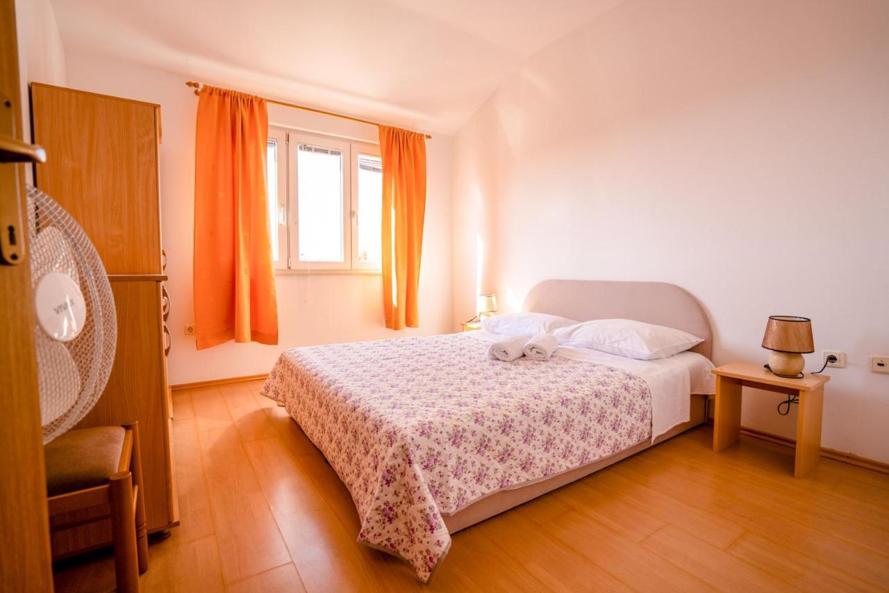 Apartments Valentin ปริฟลากา ภายนอก รูปภาพ
