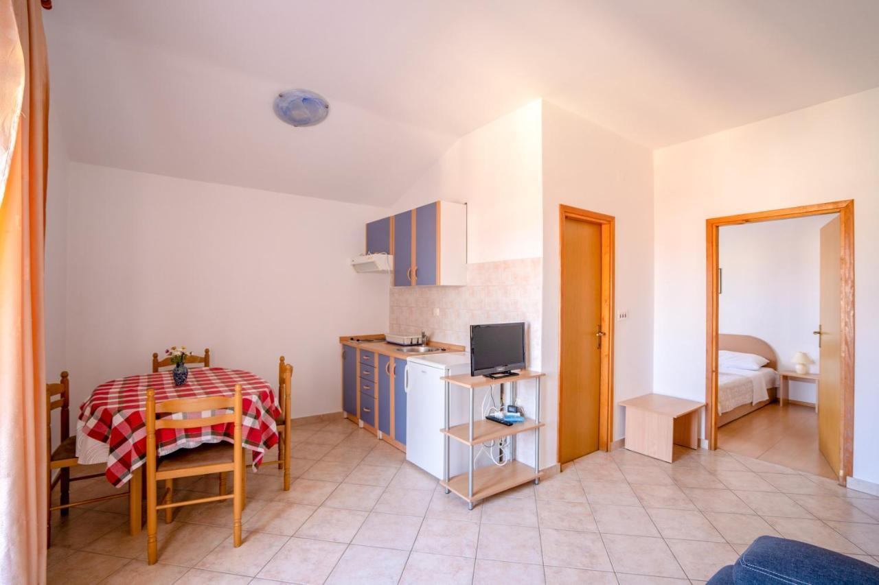 Apartments Valentin ปริฟลากา ภายนอก รูปภาพ